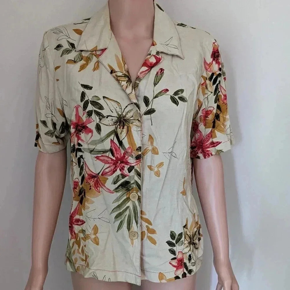 Vintage AJ Clothing Company Women's Floral Button Down Shirt Size M